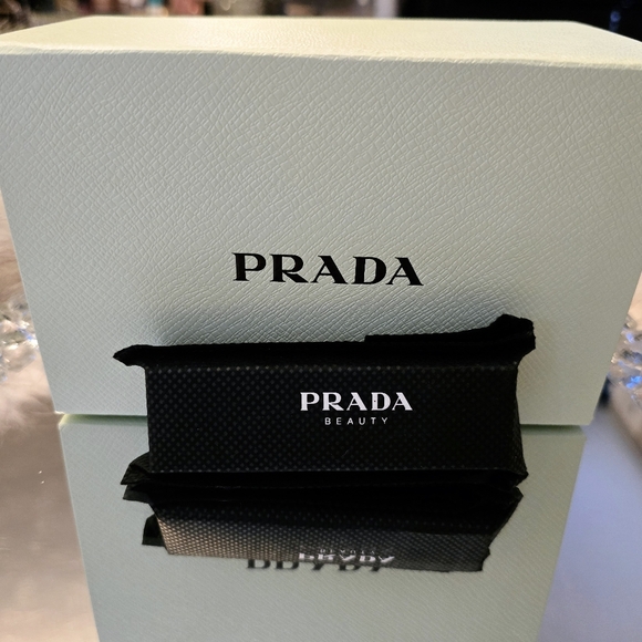 PRADA BEAUTY DICE 🎲 - Picture 4 of 9